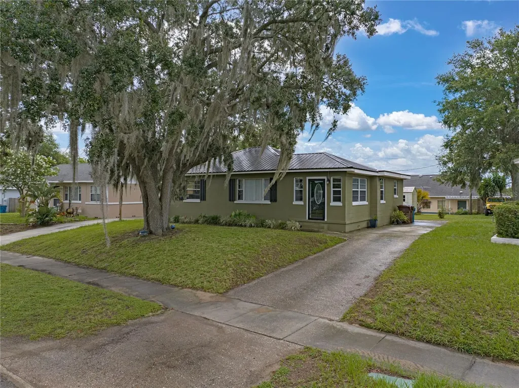 1126 Druid Circle Lake Wales FL 33853