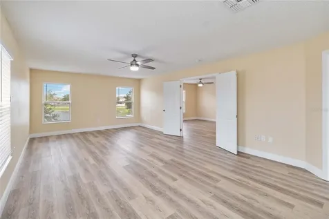 2760 Lyndscape Street Orlando FL 32833
