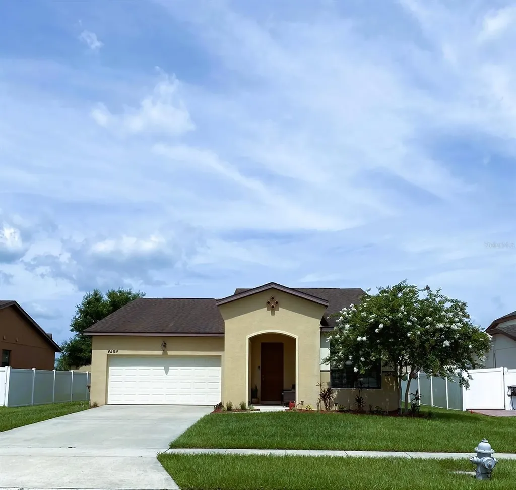 4589 Sandhurst Street Kissimmee FL 34758