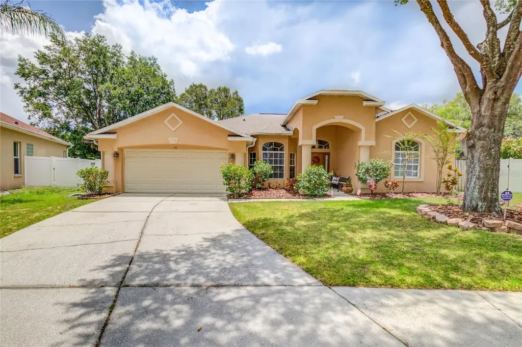 311 Country Vineyard Drive Valrico FL 33594