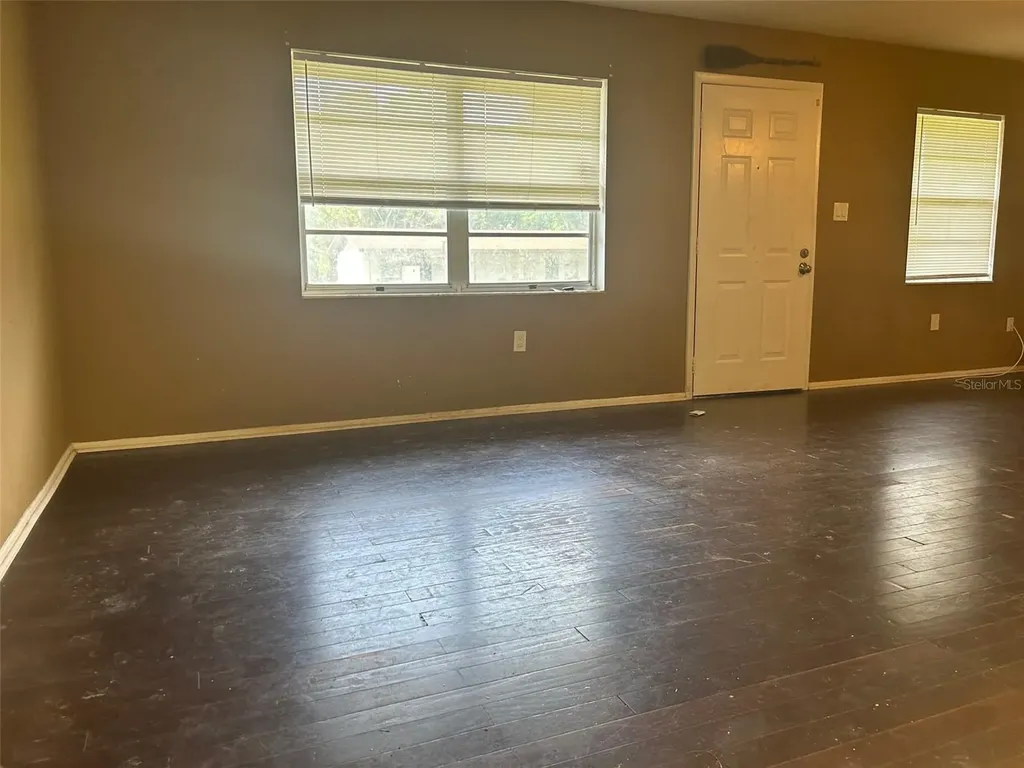 1215 E Hazzard Avenue Eustis FL 32726