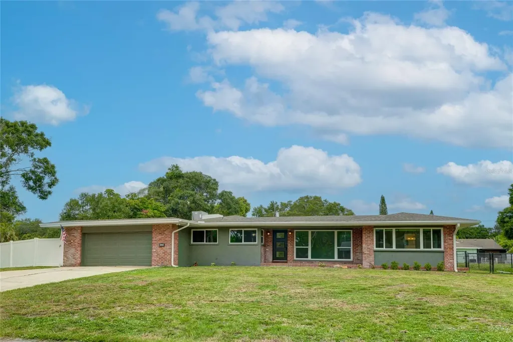 4616 22nd Avenue W Bradenton FL 34209