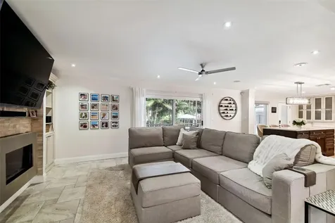 4805 W Estrella Street Tampa FL 33629