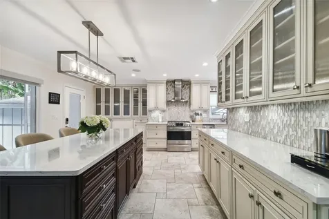 4805 W Estrella Street Tampa FL 33629