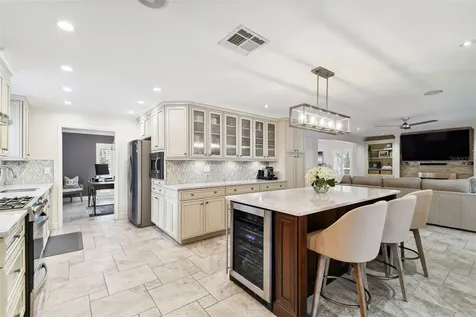 4805 W Estrella Street Tampa FL 33629