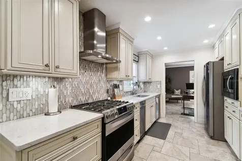 4805 W Estrella Street Tampa FL 33629