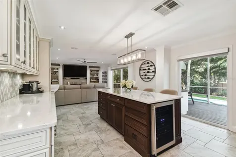 4805 W Estrella Street Tampa FL 33629