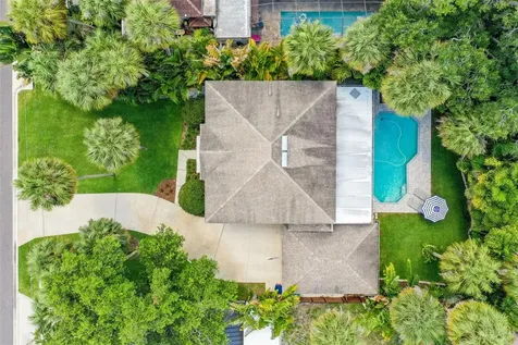 4805 W Estrella Street Tampa FL 33629