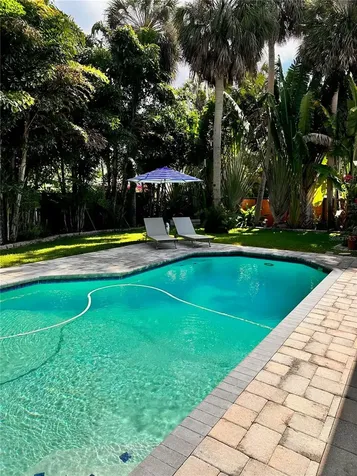 4805 W Estrella Street Tampa FL 33629