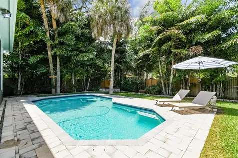 4805 W Estrella Street Tampa FL 33629