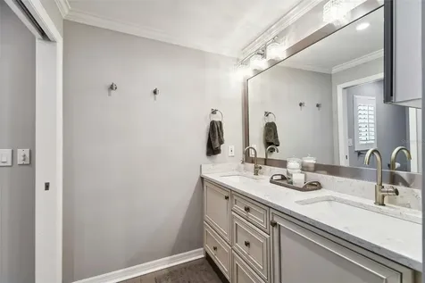 4805 W Estrella Street Tampa FL 33629