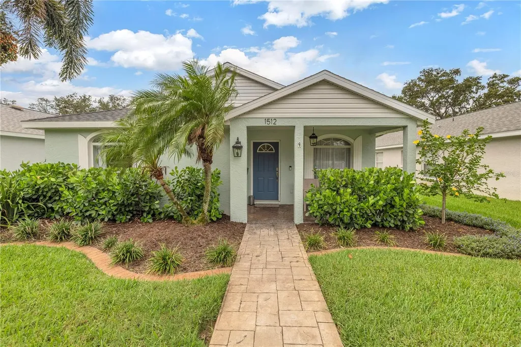 1512 28th Avenue N St Petersburg FL 33704
