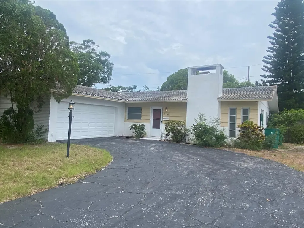 2103 Dolphin Boulevard S St Petersburg FL 33707