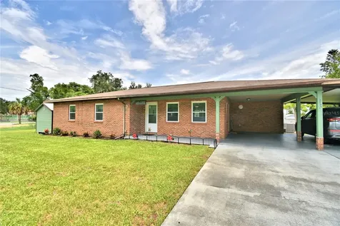 13 S Magnolia Avenue Frostproof FL 33843