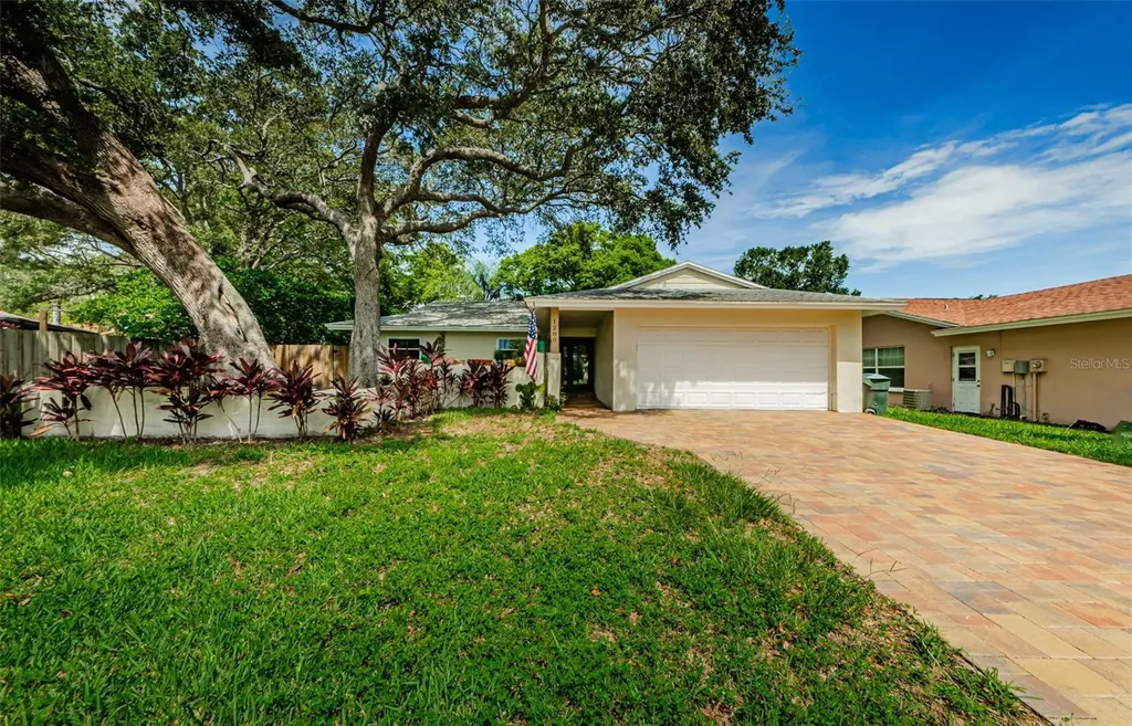 1280 Amberlea Drive E Dunedin FL 34698