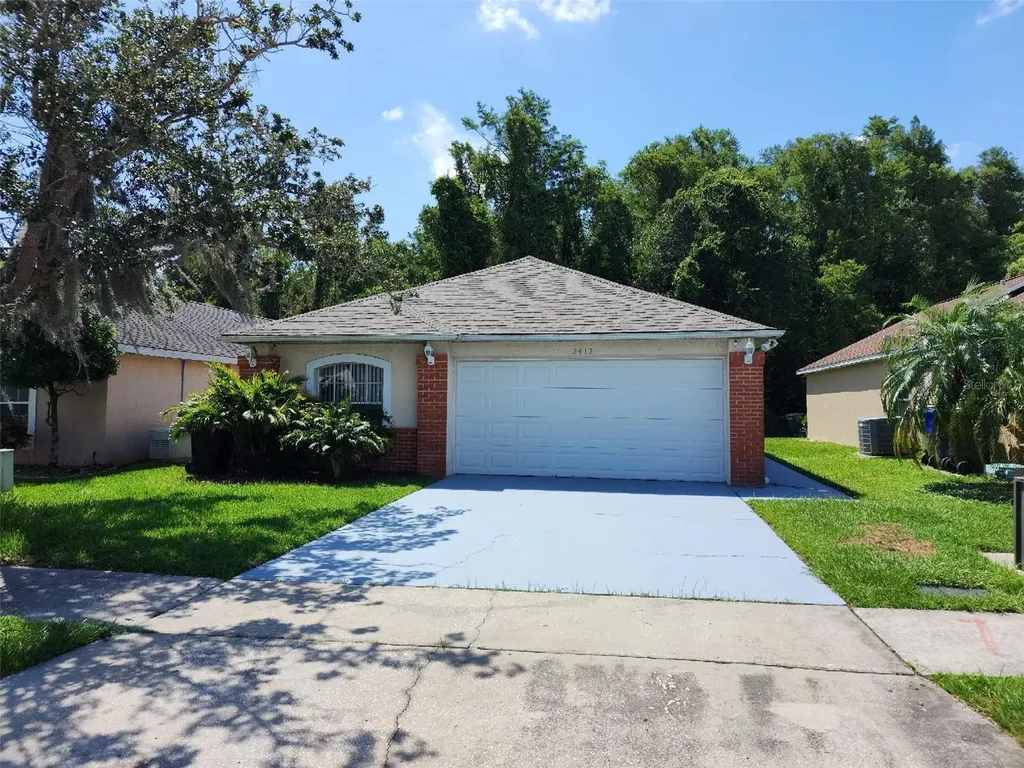 2412 Parsons Pond Circle Kissimmee FL 34743