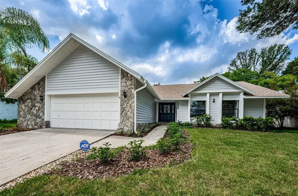 1928 Spanish Oaks Drive S Palm Harbor FL 34683