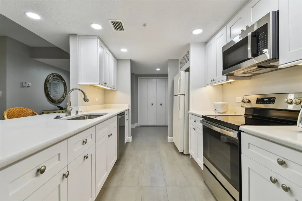 36750 Us Highway 19 N Palm Harbor FL 34684