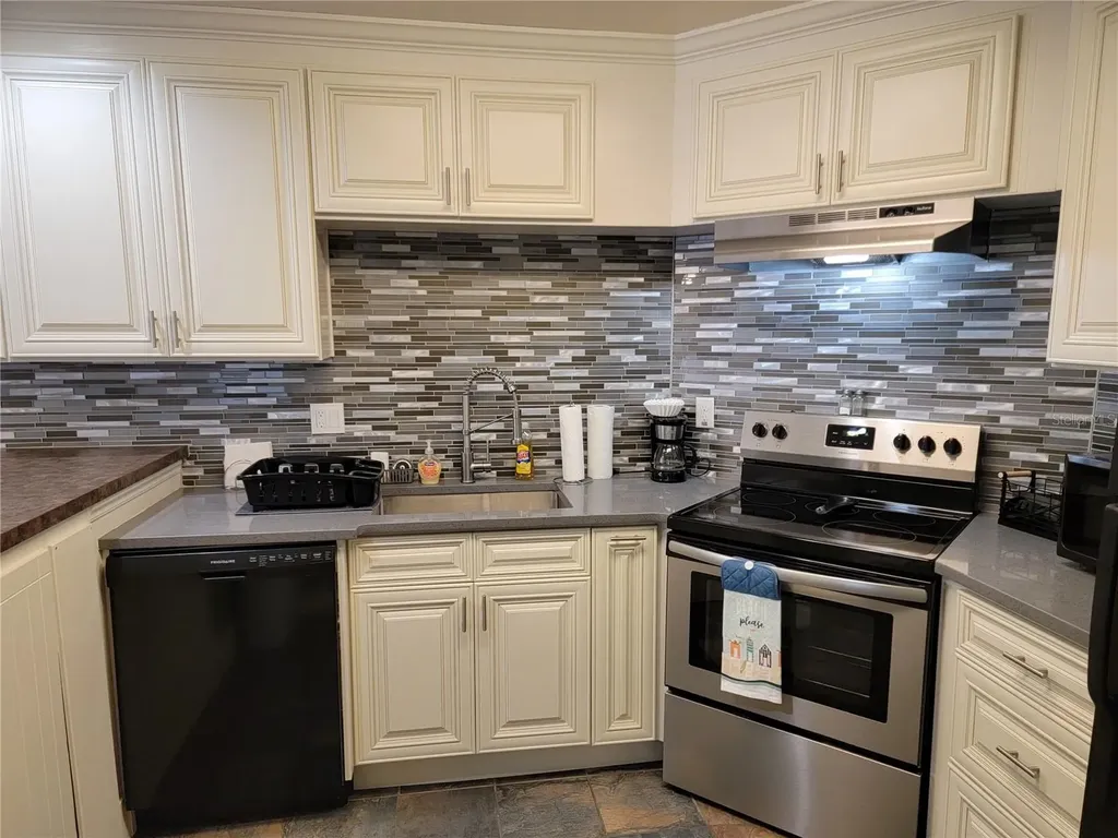 1515 Pinellas Bayway S Tierra Verde FL 33715