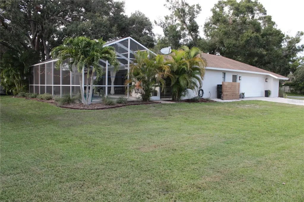 5423 11th Street Sarasota FL 34232