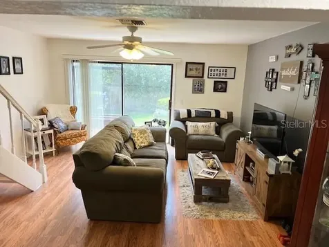 16504 Lake Brigadoon Circle Tampa FL 33618