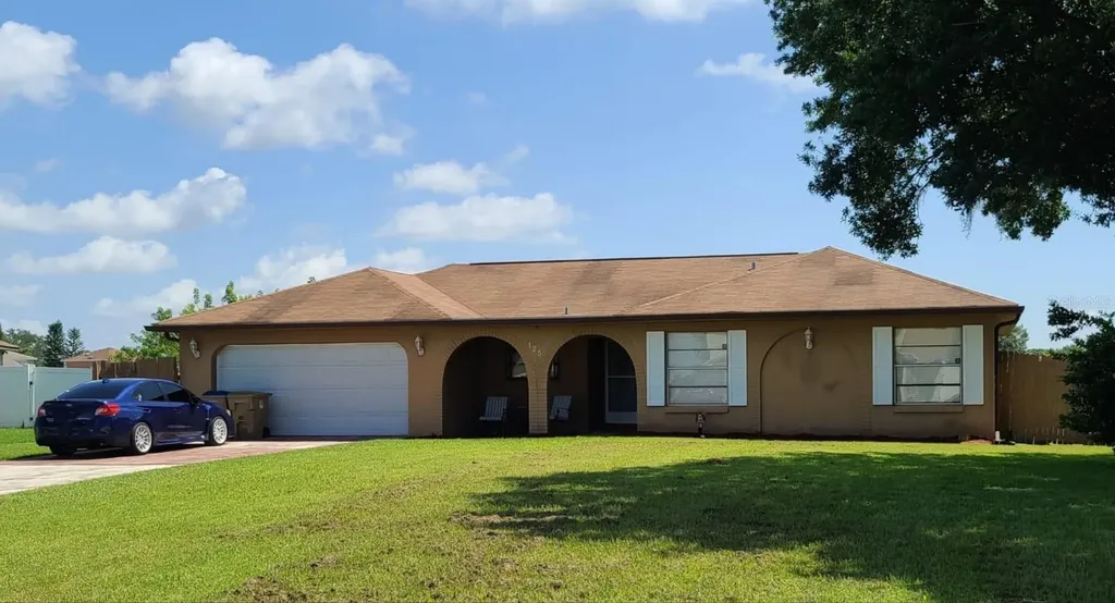 125 Floral Court Kissimmee FL 34743