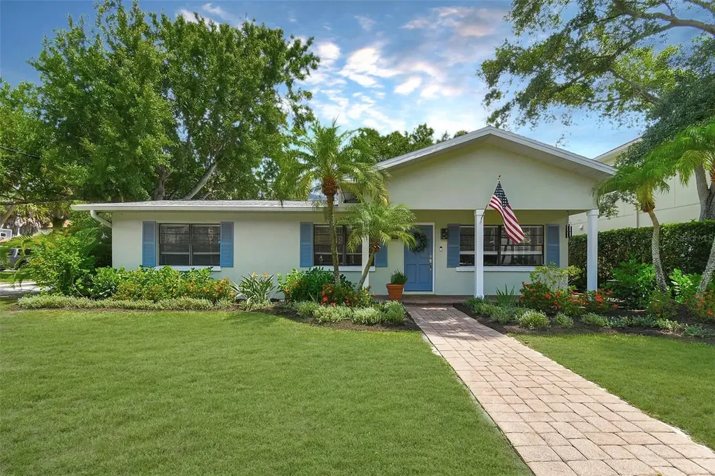 4223 W Corona Street Tampa FL 33629