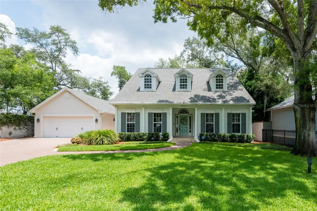 3717 W Neptune Street Tampa FL 33629
