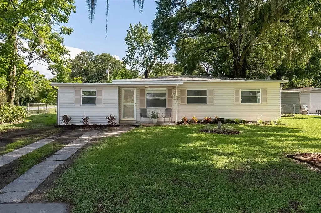 1010 Valencia Road Plant City FL 33563
