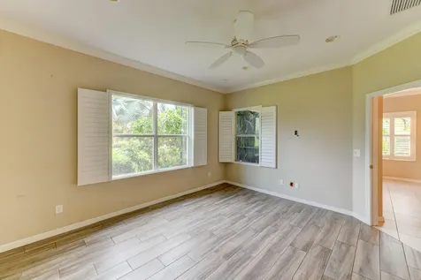 1921 Orange Lake Cove Bradenton FL 34211