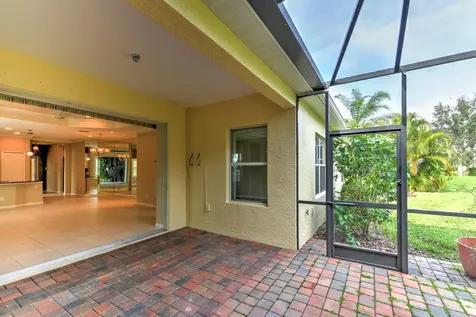 1921 Orange Lake Cove Bradenton FL 34211