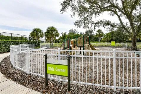 1921 Orange Lake Cove Bradenton FL 34211