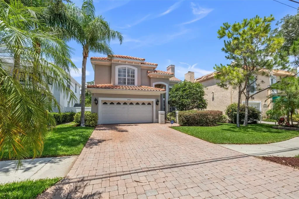 3707 W Corona Street Tampa FL 33629