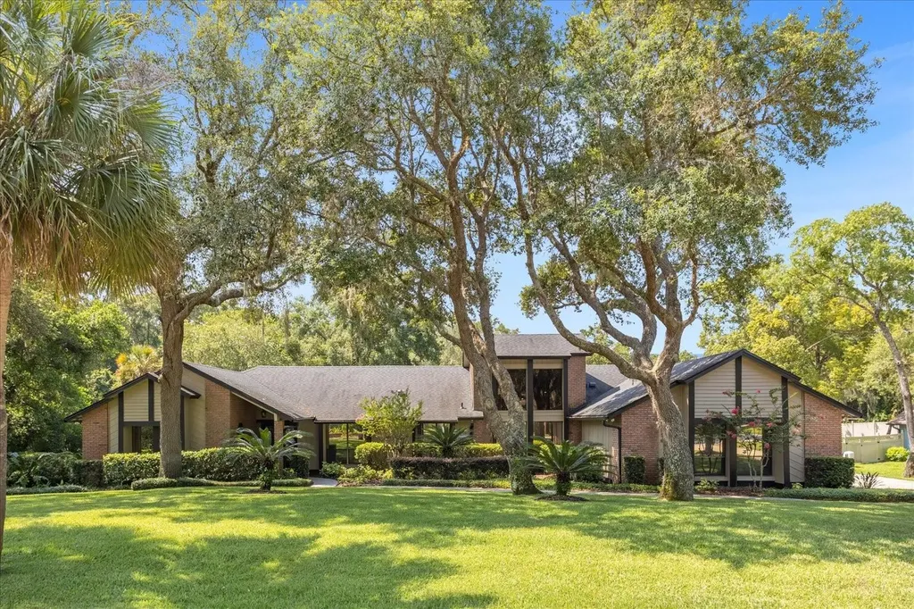 130 W Greentree Lane Lake Mary FL 32746