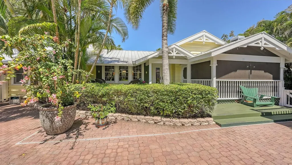 1845 Bougainvillea Street Sarasota FL 34239