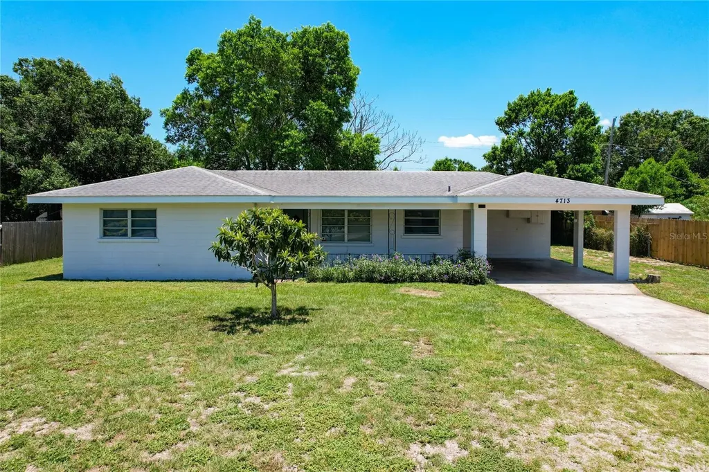 4713 Avon Street Lake Wales FL 33859