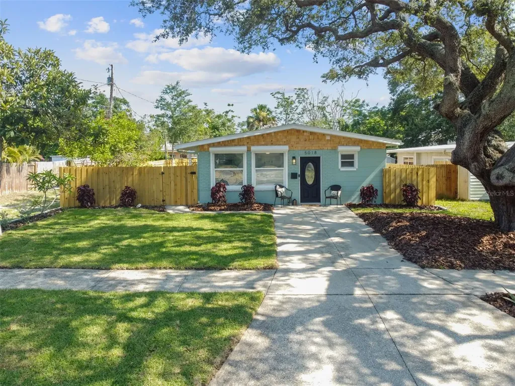 5018 7th Avenue N St Petersburg FL 33710