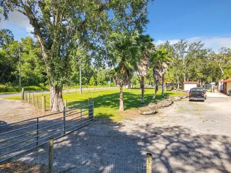 4544 Cr 673 Bushnell FL 33513