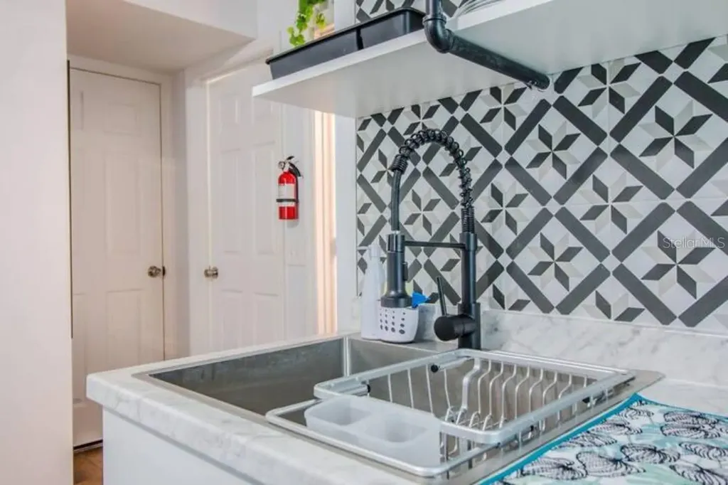 2014 Newman Street Orlando FL 32803