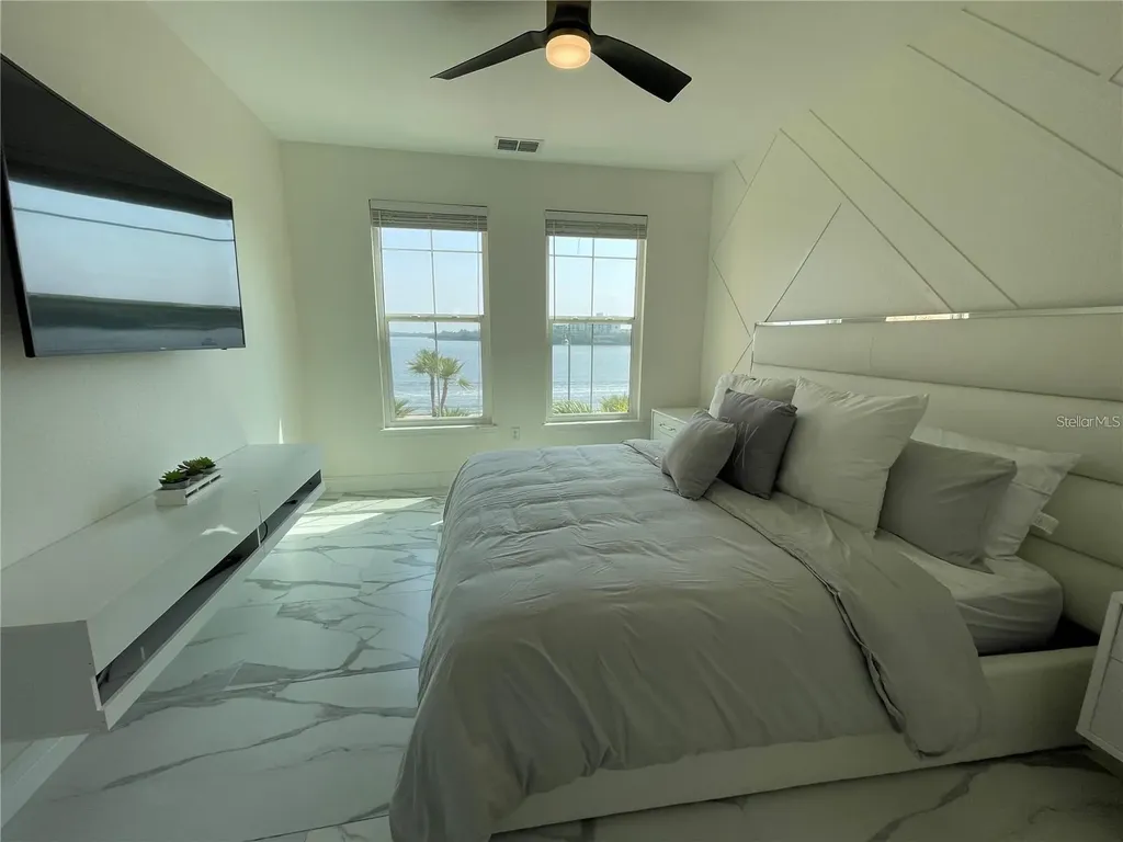 2755 Via Capri Drive Clearwater FL 33764