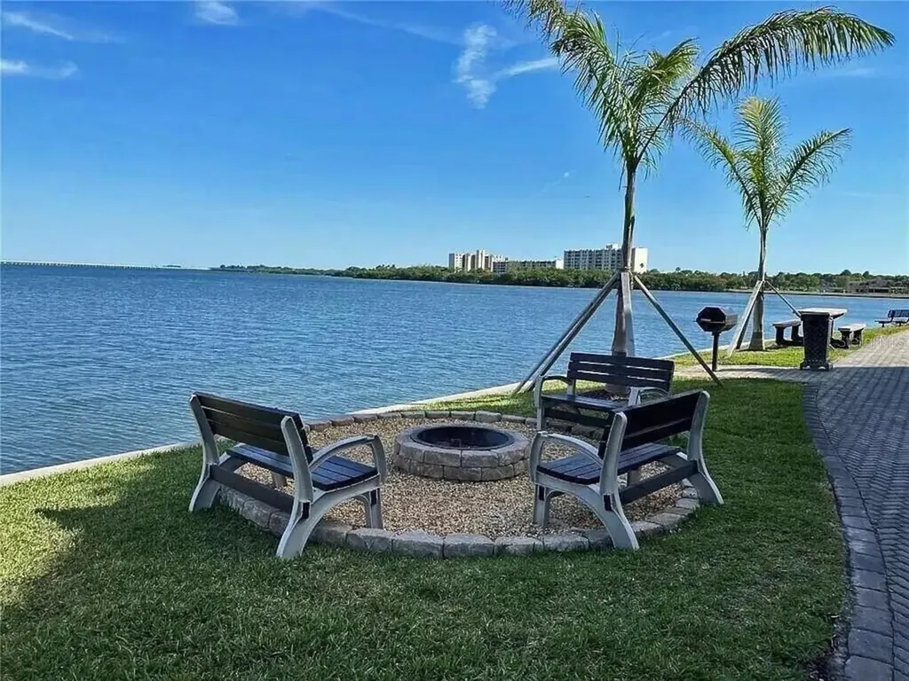 2755 Via Capri Drive Clearwater FL 33764