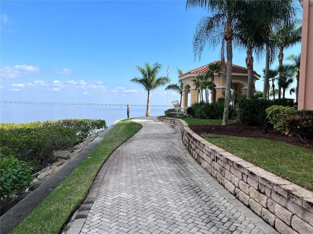 2755 Via Capri Drive Clearwater FL 33764
