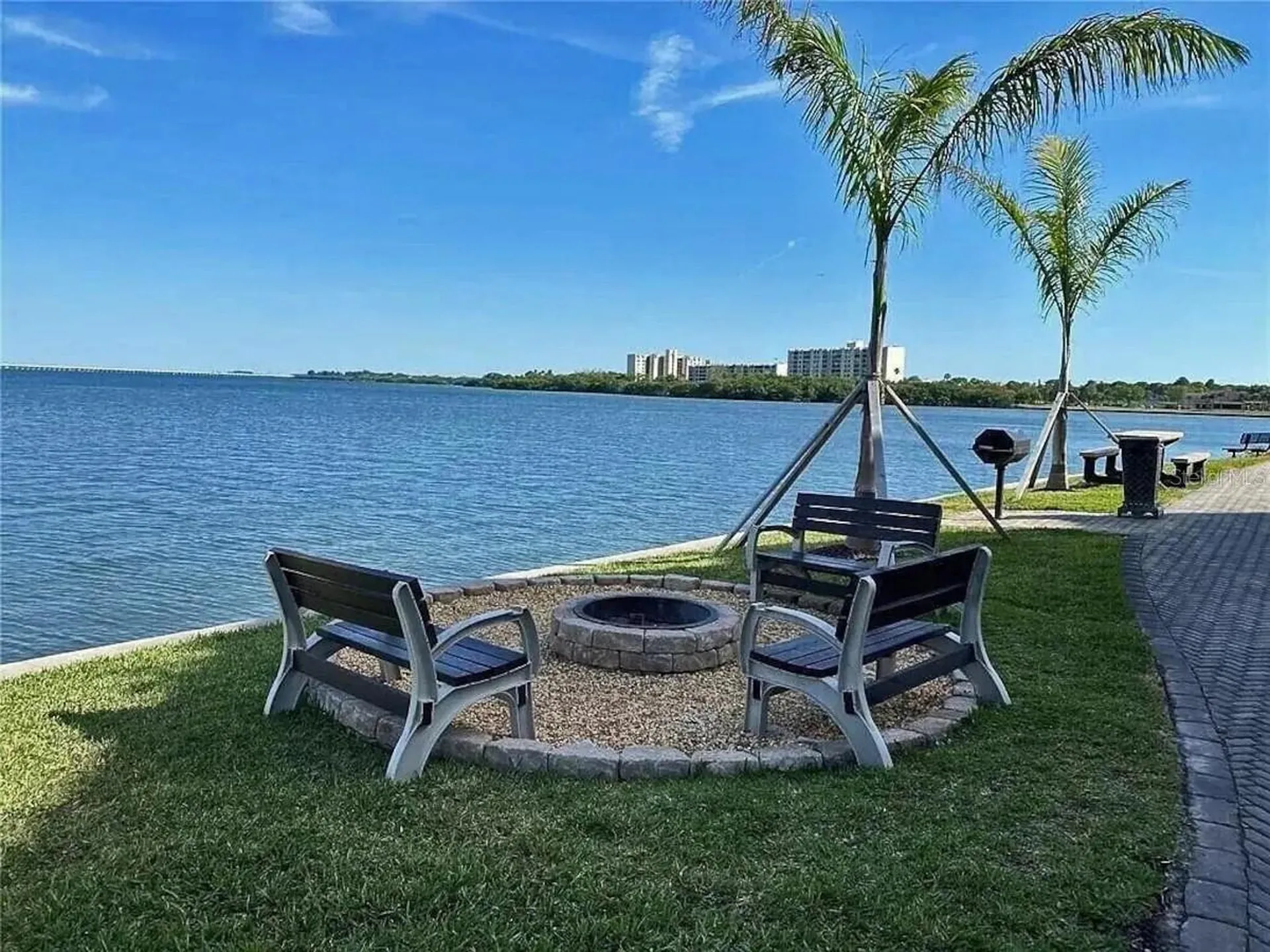 2755 Via Capri Drive Clearwater FL 33764
