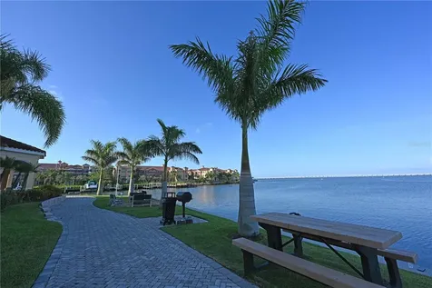 2755 Via Capri Drive Clearwater FL 33764