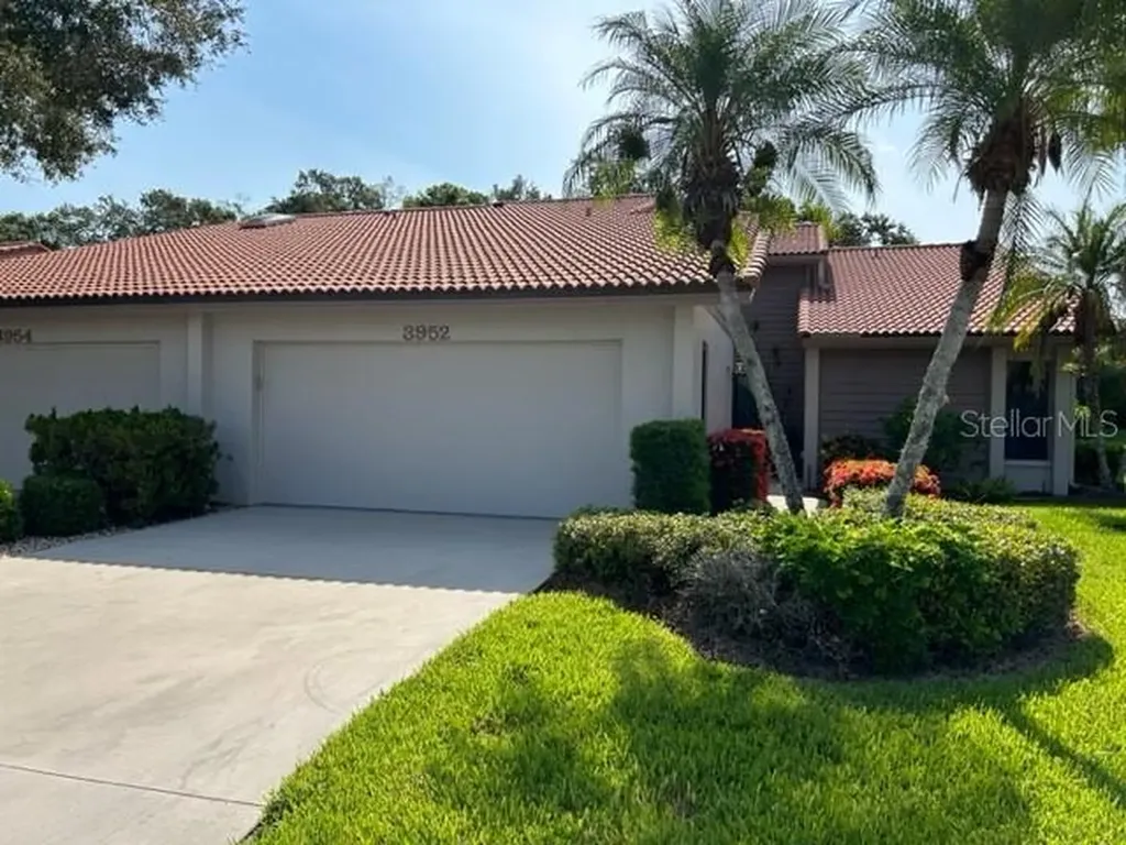 3952 Wilshire Circle E Sarasota FL 34238