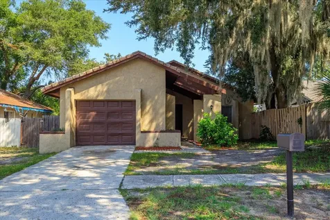 2208 Greenview Circle Orlando FL 32808