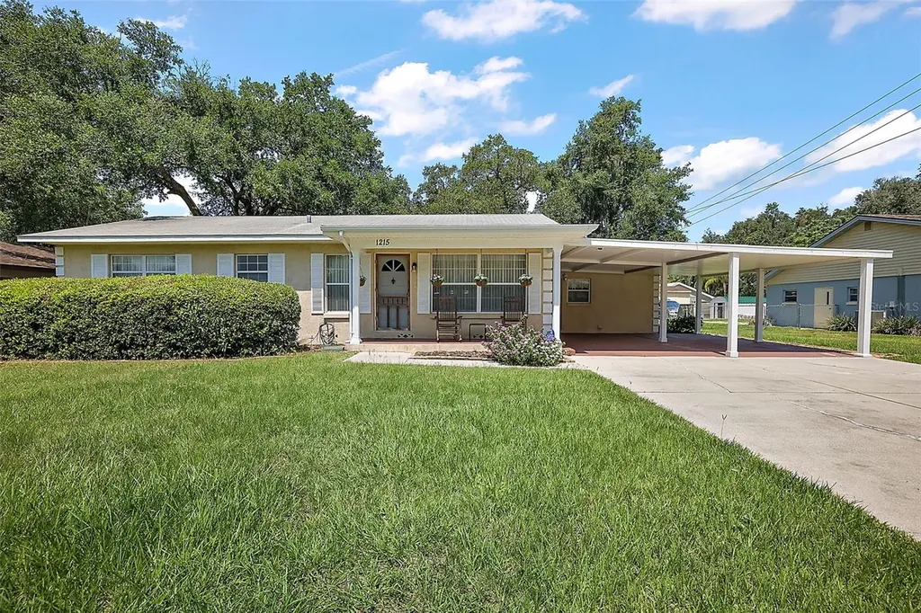 1215 Park Avenue Tavares FL 32778