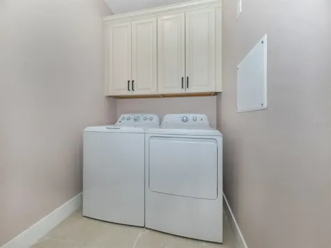 934 E Venice Avenue Venice FL 34285