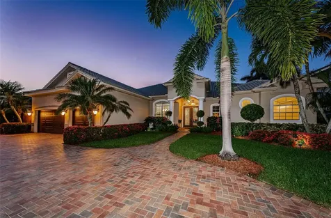 1203 Darlington Oak Circle NE St Petersburg FL 33703