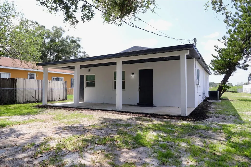 5716 16th Avenue S Tampa FL 33619